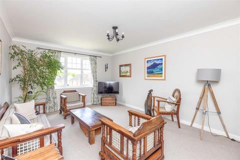 16 Belvedere Lane, Bathgate, EH48 4BU