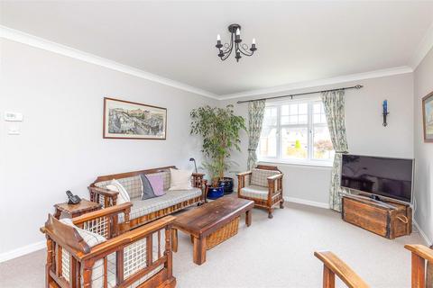 16 Belvedere Lane, Bathgate, EH48 4BU