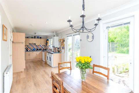 16 Belvedere Lane, Bathgate, EH48 4BU