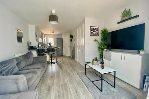 11 Barnsdale Drive, Hampton Gardens, Peterborough, PE7 8LD