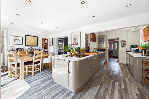 4 bedroom detached house for sale, Avenue Road, Witham, CM8