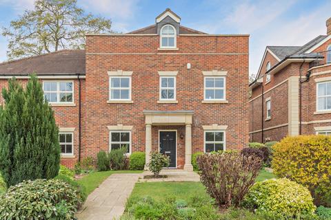 undefined, Breedons Hill, Pangbourne, Berkshire