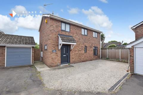 43 Constable Avenue, Clacton-on-sea, CO16 8XA