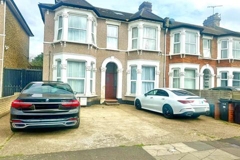 64b Elgin Road, Ilford, IG3 8LN