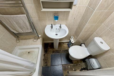 18 Bates Green, Norwich, NR5 8YN