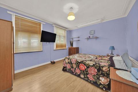 3 bedroom end of terrace house for sale, Ellsworth Street, London, E2