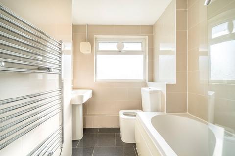 111 Burnt Ash Road, London, SE12 8RA