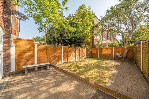 111 Burnt Ash Road, London, SE12 8RA