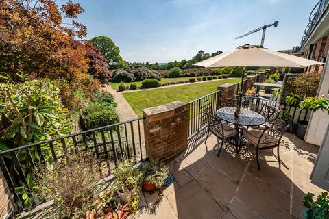 2 bedroom apartment for sale, Kings Drive, Midhurst, GU29