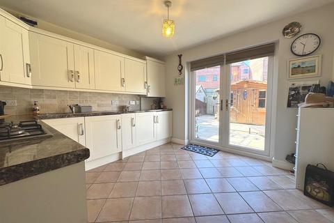 80 Hencroft, Leek, ST13 8EZ