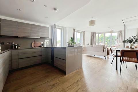 2 bedroom flat for sale, Victoria Bridge Road, Bath BA2