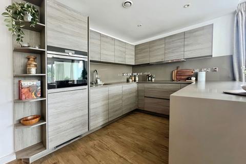 2 bedroom flat for sale, Victoria Bridge Road, Bath BA2