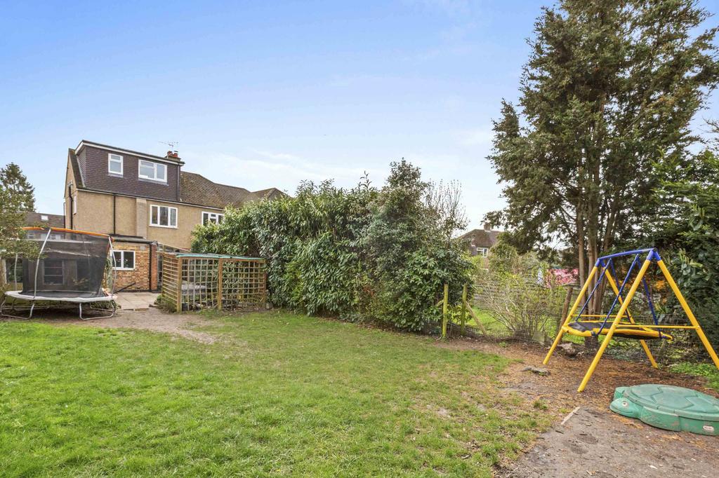 81 Seymour Park Rd, SL7 3 ES (LOW RES)-15