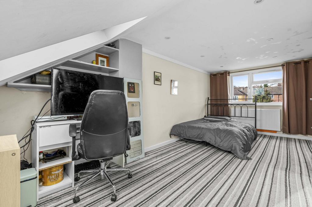 81 Seymour Park Rd, SL7 3 ES (LOW RES)-1