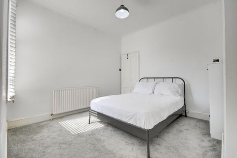 32 Upper Bridge Road, Chelmsford, CM2 0AZ
