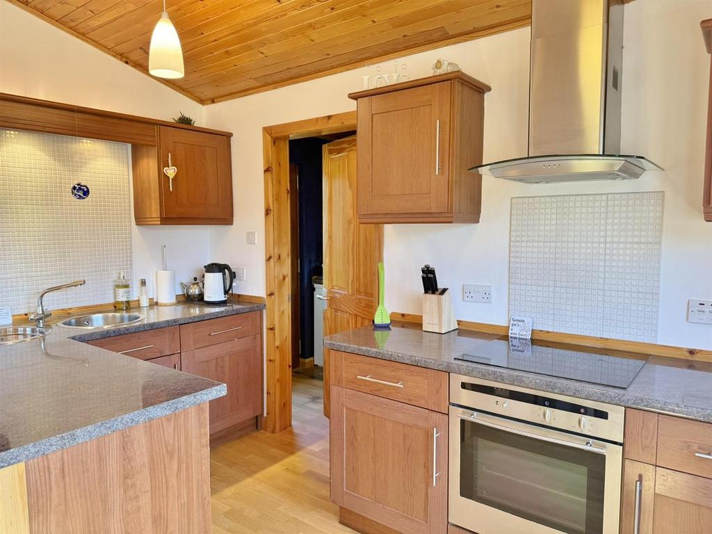 Kitchen to utility