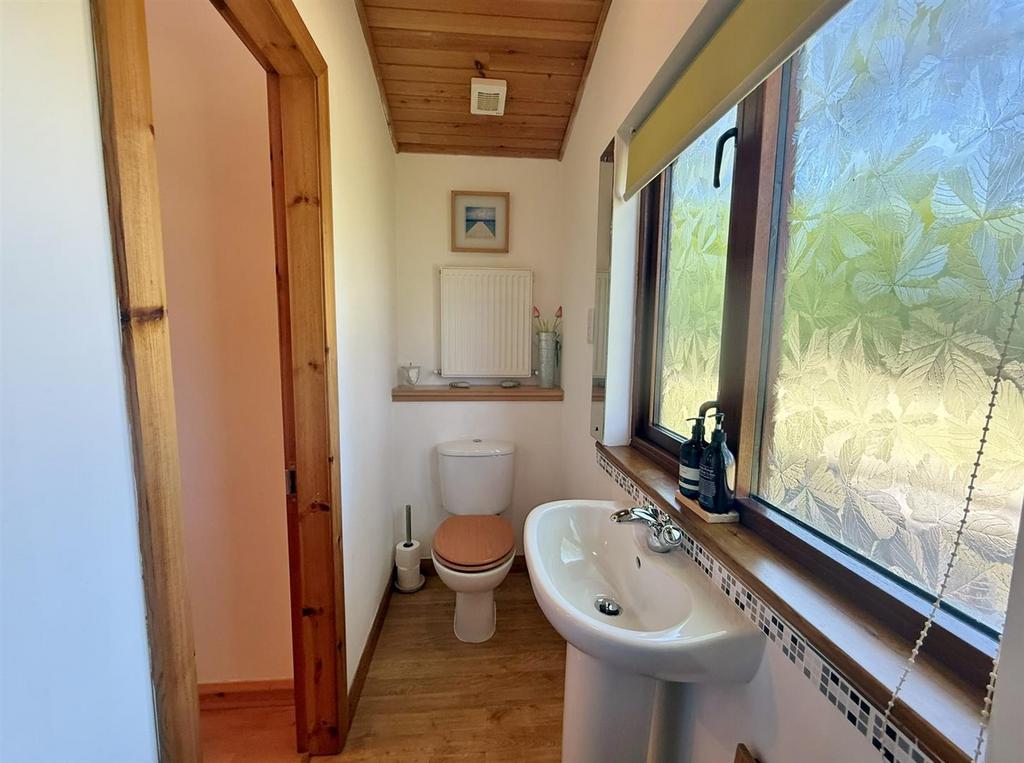 Ensuite shower room