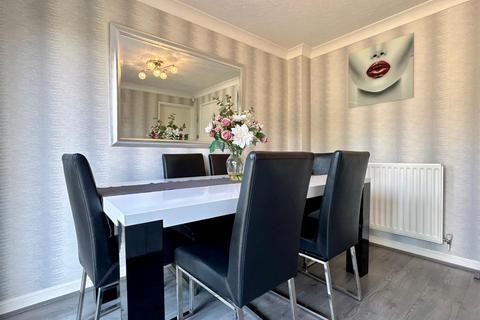 12 Arun Way, Sutton Coldfield, B76 2BQ