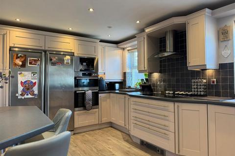 12 Arun Way, Sutton Coldfield, B76 2BQ