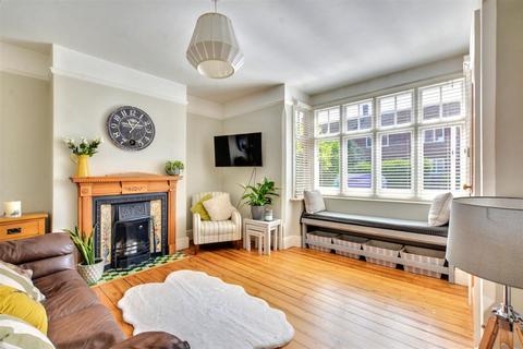 7 Abbey Road, Beeston, Nottingham, NG9 2QF