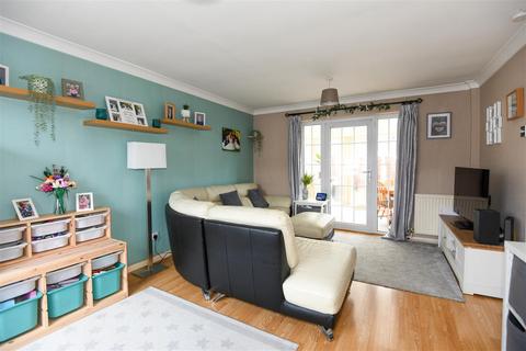 19 Baydon Close, Trowbridge, BA14 0RS