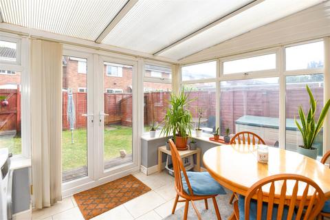 19 Baydon Close, Trowbridge, BA14 0RS