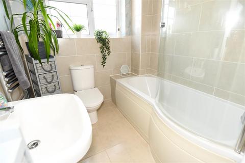 19 Baydon Close, Trowbridge, BA14 0RS