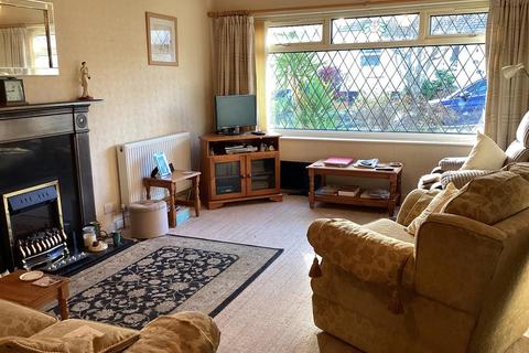 undefined, Bryn Siriol, Benllech