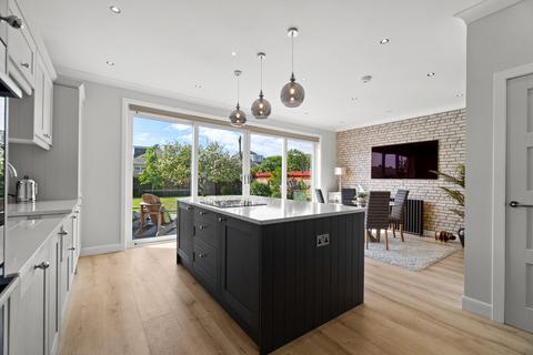 72 Arrol Drive, Ayr, KA7 4AW