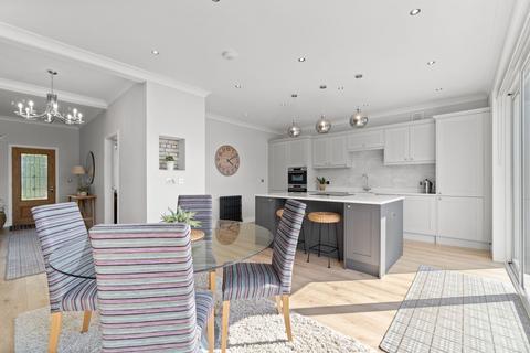 72 Arrol Drive, Ayr, KA7 4AW