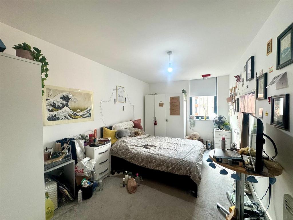 Main bedroom pic 1.jpeg