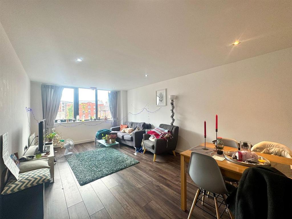 Living room pic 2.jpeg