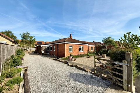 4 bedroom semi-detached bungalow for sale, Thorp Arch, Wetherby, Grange Avenue, LS23
