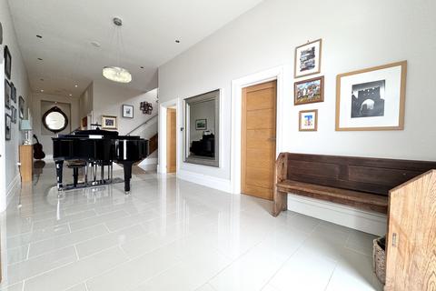 undefined, Horeb Terrace, Aberdare CF44