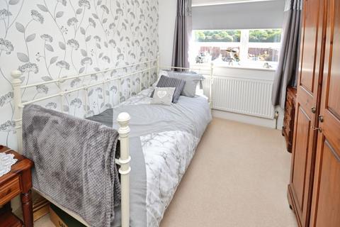 56 Thames Crescent, Corringham, Stanford-le-hope, SS17 9DU