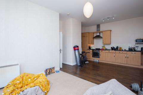 2 bedroom flat for sale, Kiers Court, Bolton BL6