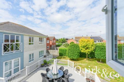 2 bedroom apartment for sale, Long Road, Canvey Island, SS8