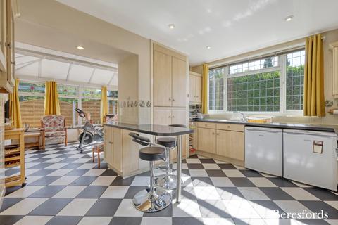 35 Herington Grove, Hutton, Brentwood, CM13 2NW