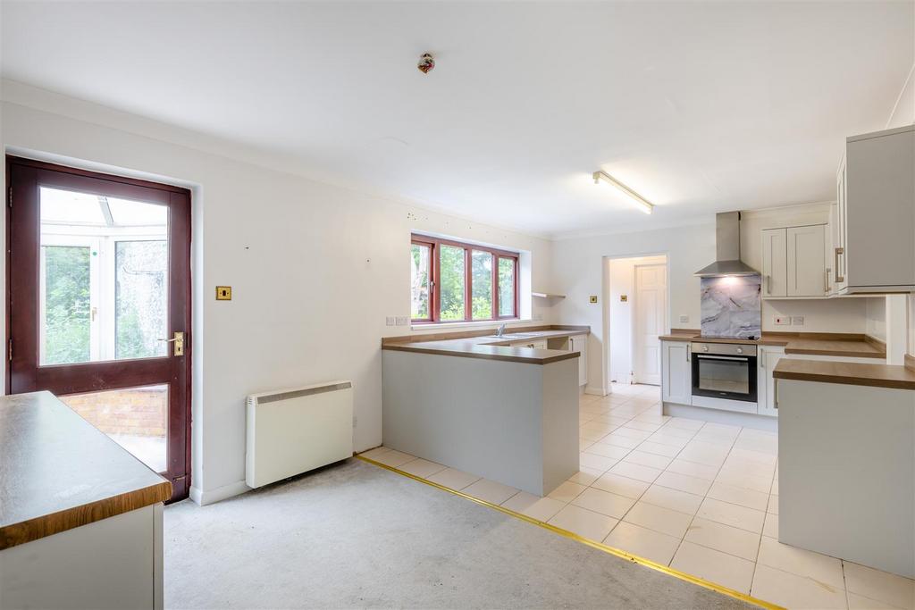 8648778-interior10.jpg