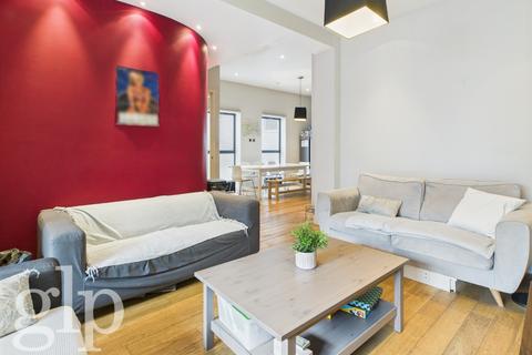 4 bedroom apartment to rent, Warren Mews, Fitzrovia, W1T