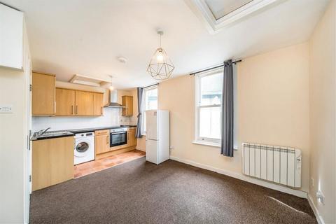 1 bedroom flat to rent, Commercial Road, London E14