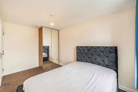 1 bedroom flat to rent, Commercial Road, London E14