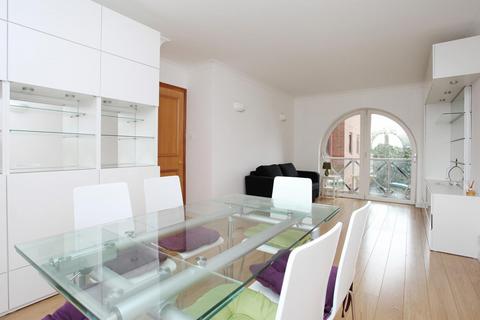 2 bedroom apartment to rent, William Morris Way, Fulham, SW6