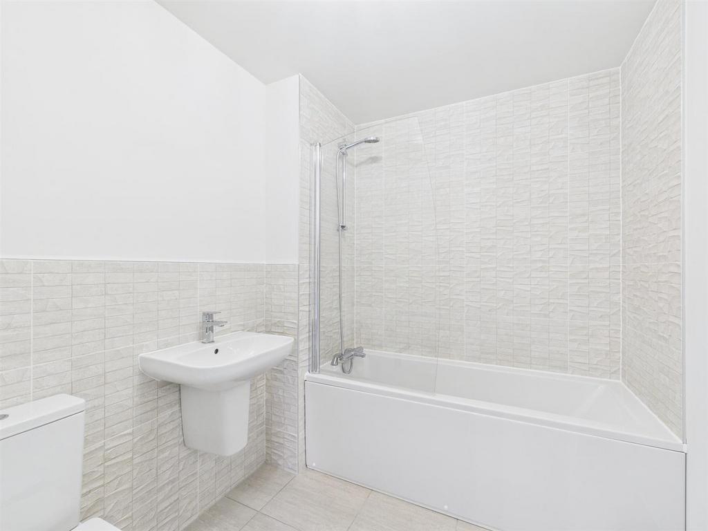 Annesley-Bathroom.jpg