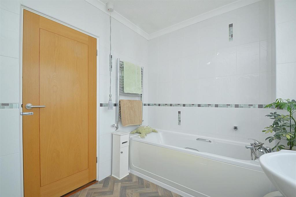 Resized Bathroom1.jpg