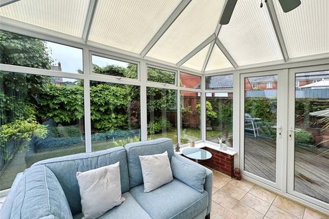 2 Dart Walk, Exeter, EX2 7QF