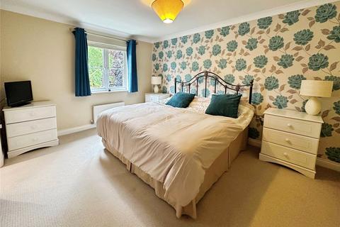 2 Dart Walk, Exeter, EX2 7QF