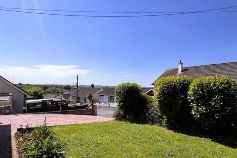 3 Maclins Close, South Molton, EX36 4DL