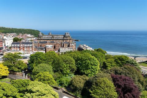 4 bedroom apartment for sale, The Crescent, Scarborough YO11