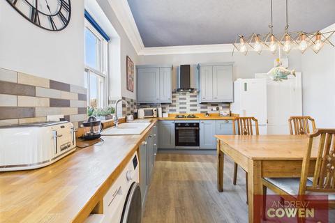4 bedroom apartment for sale, The Crescent, Scarborough YO11